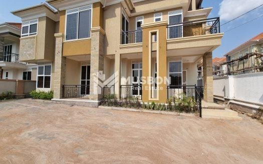 Spacious mansion in Kisaasi