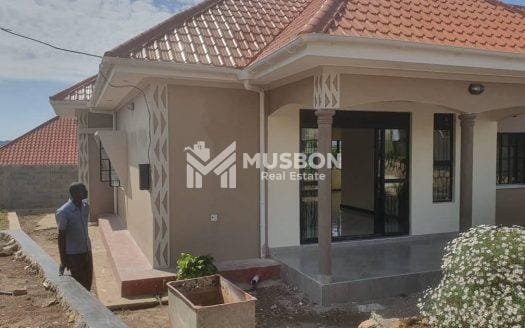 House for sale in Fort Portal Bushenyi