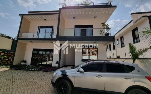 Luxurious mansionnete in Kira