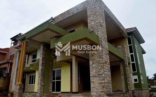 Splendid mansion in Luzira