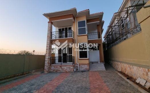 Spacious Villa  Naalya