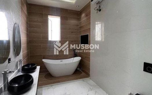 Luxurious 7bedroom mansion for sale in Kisaasi