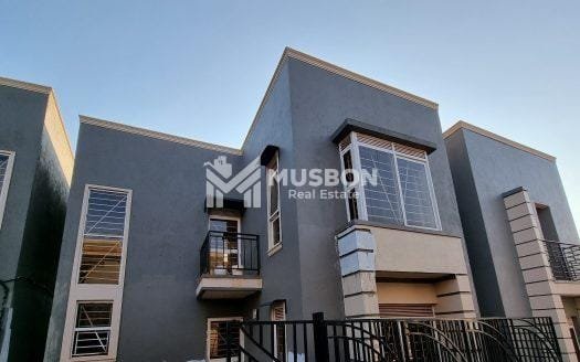 New villas for sale in Kira town