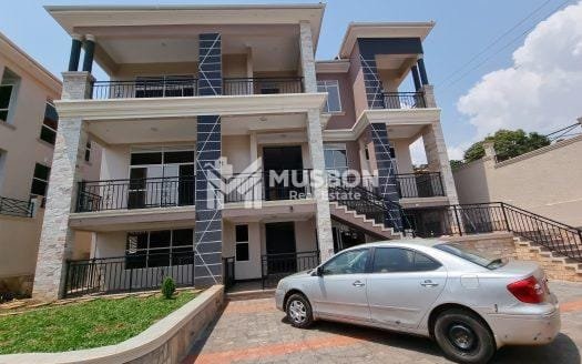 Villa for Sale along Munyonyo-Kigo road