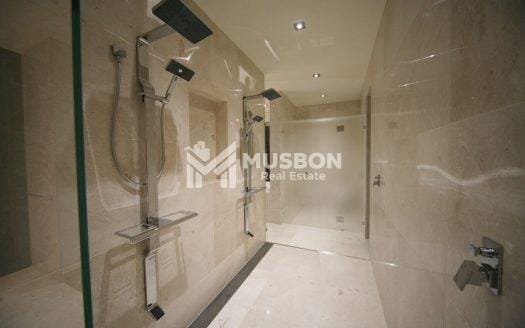 Lake view penthouse for sale in Nakasero
