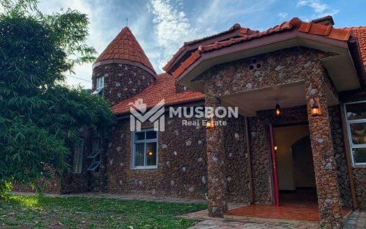 Luxurious stone house for sale in Entebbe