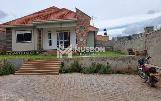 Spacious house in Najjera