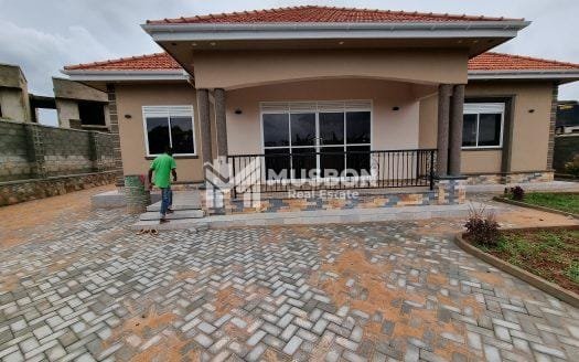 New house along Munyonyo-Kigo road