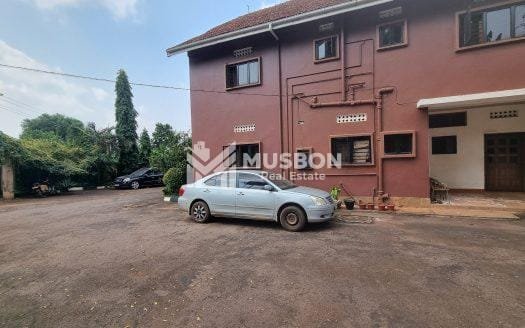 Mansion in Muyenga on 60 decimals
