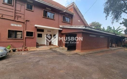 Mansion in Muyenga on 60 decimals