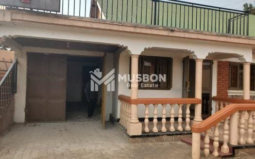 THREE BEDROOMED HOUSE FOR RENT