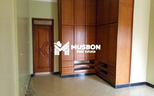 Villas for sale in kira