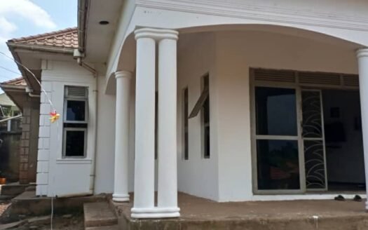 House for sale in kira