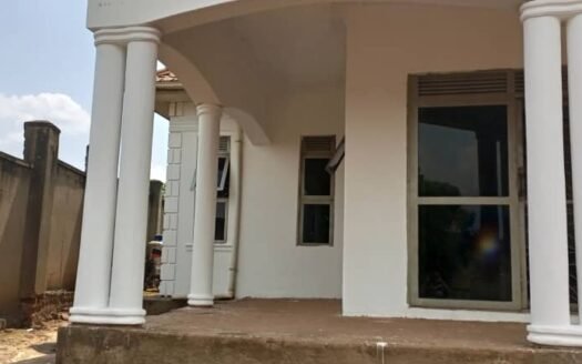 House for sale in kira