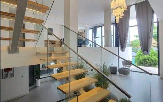 Mansion for sale in Munyonyo
