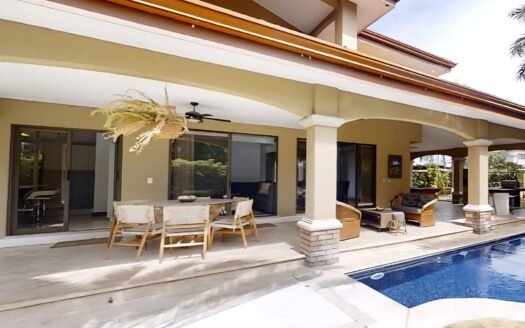 Mansion for sale in Munyonyo