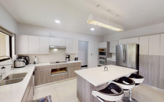 Mansion for sale in naguru