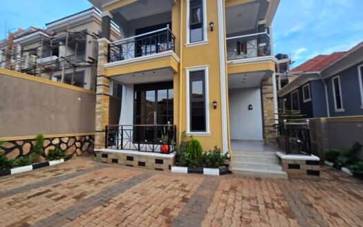 Villa for sale in Naalya
