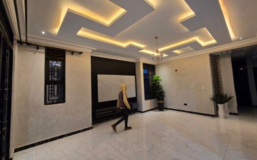 Villa for sale in Naalya