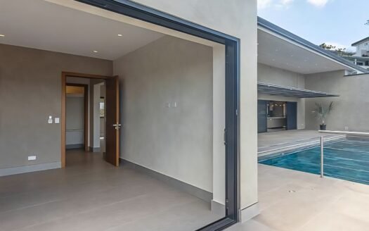 Mansion for sale in Kigo