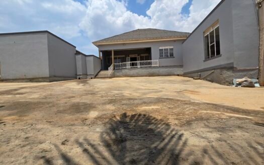 5bed house in buziga