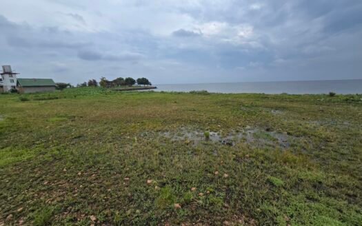 Lake front land in Garuga Entebbe 5 acres
