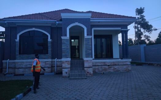 Luxurious home in Kira