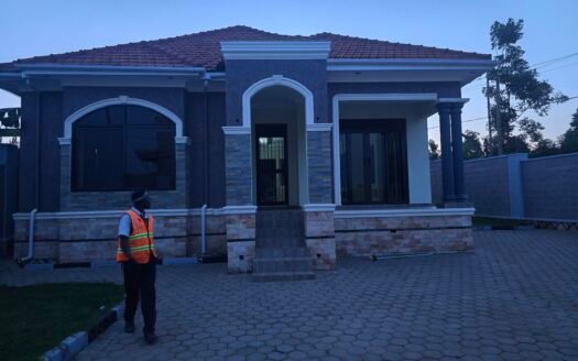 Luxurious home in Kira