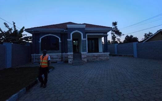 Luxurious home in Kira