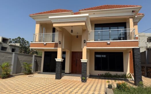 House for sale in kira